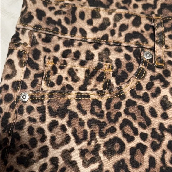 LOFT Leopard Print Wide Leg Jeans - Picture 10 of 13